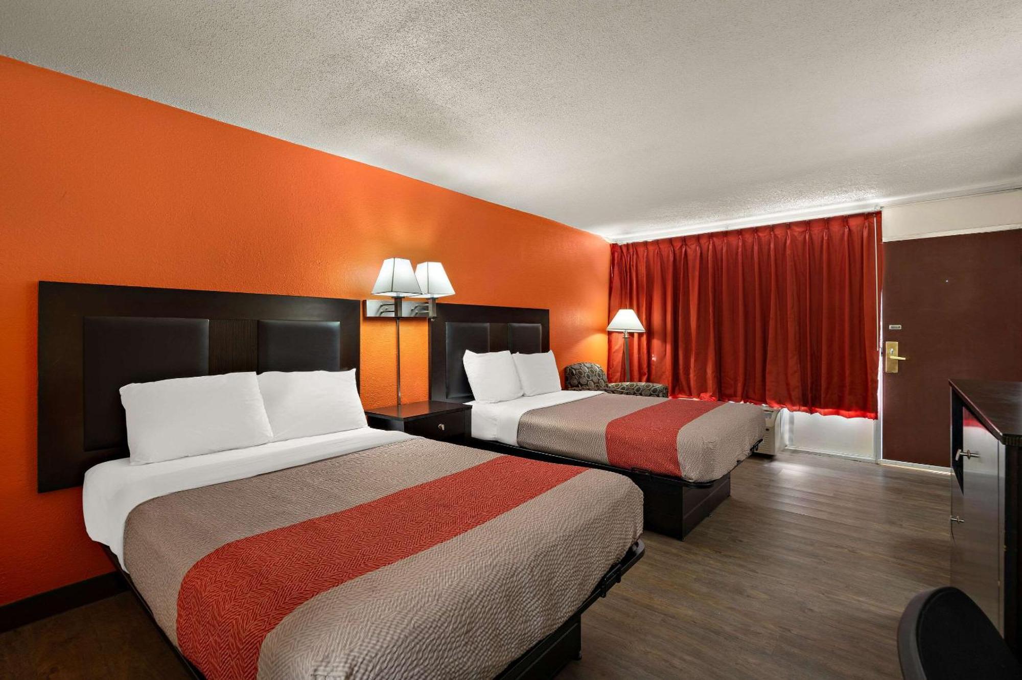 Econo Lodge Йемасий Екстериор снимка