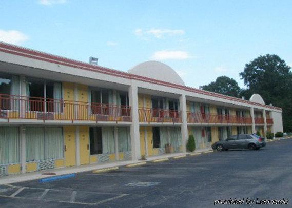 Econo Lodge Йемасий Екстериор снимка