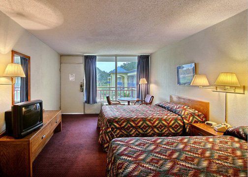 Econo Lodge Йемасий Стая снимка
